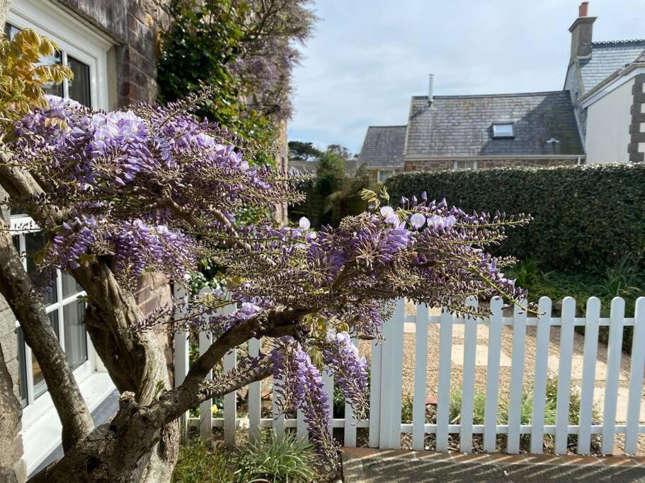Country Cottage With Private Garden Close To Beach St Mary Exterior photo
